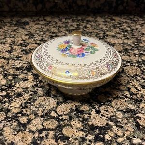 Thomas Ivory cover dish